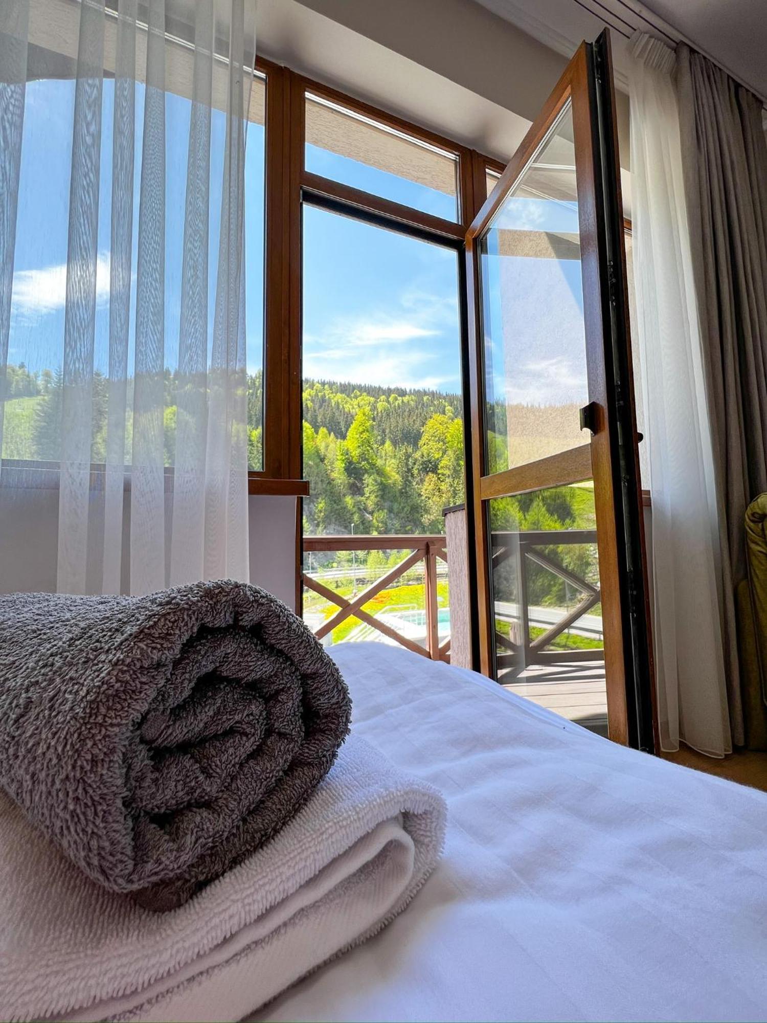 Hotel Skilandhouse Bukovel Exterior photo